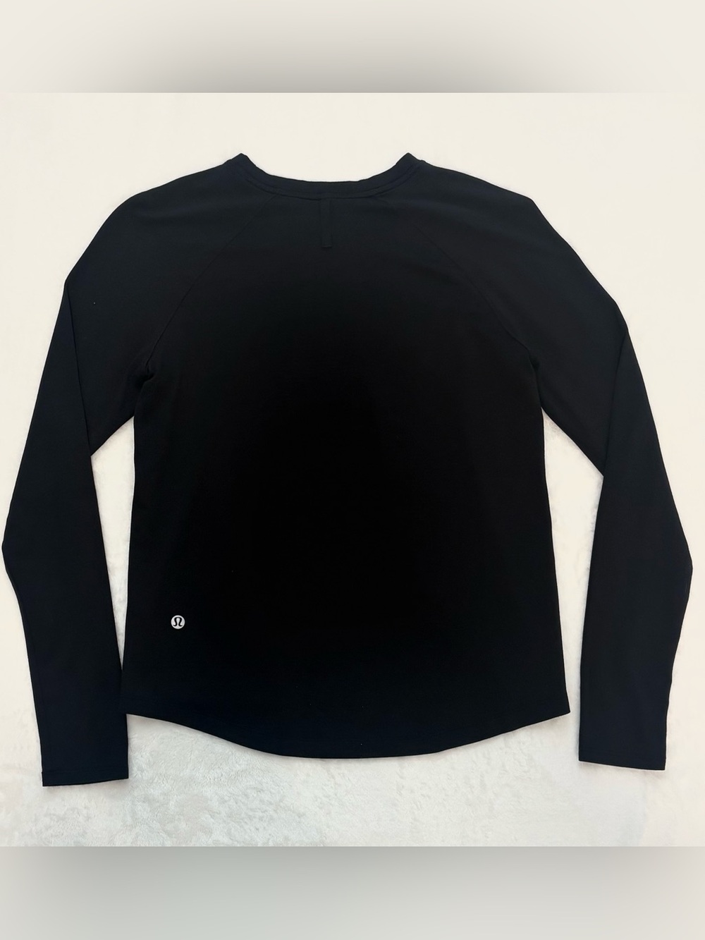 Lululemon license to train long sleeve top size 2